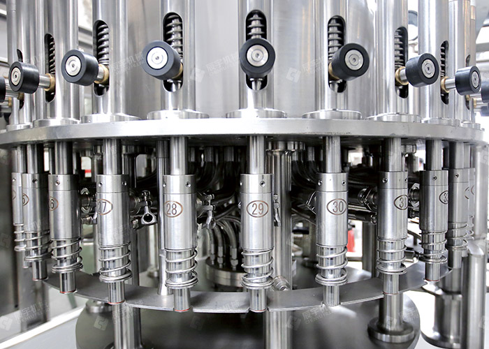 三合一乳飲品灌裝機(jī) 三合一乳飲品灌裝機(jī)